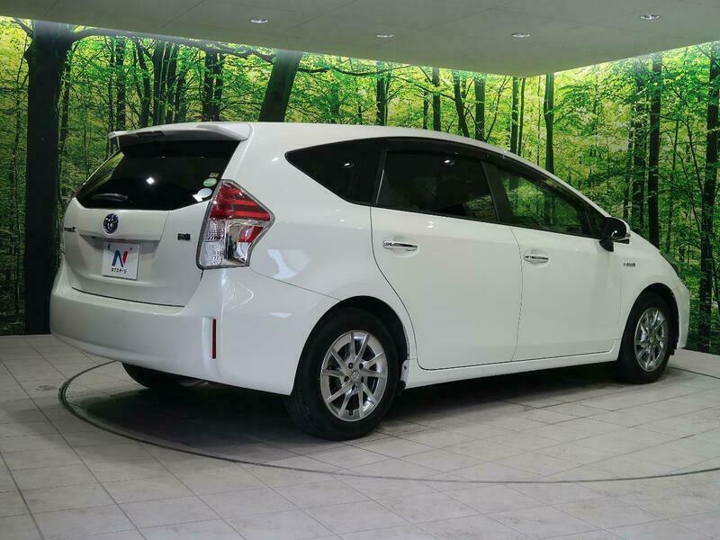 PRIUS ALPHA