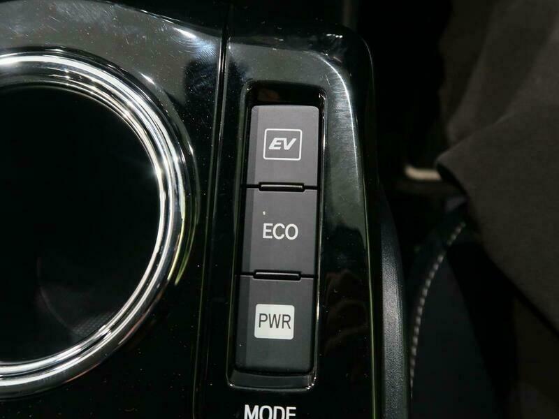 PRIUS ALPHA