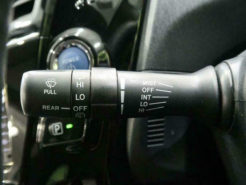 PRIUS ALPHA