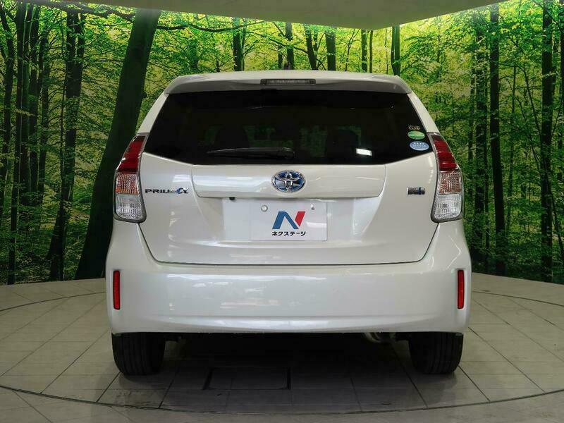 PRIUS ALPHA