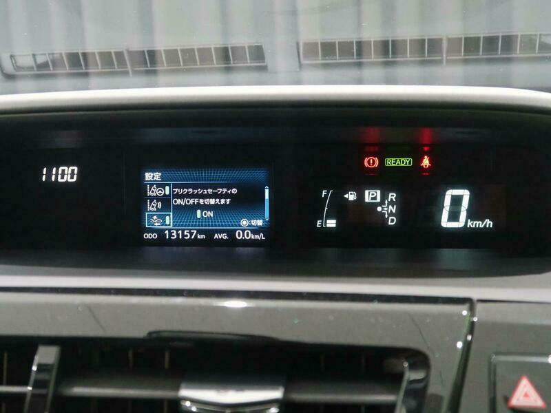 PRIUS ALPHA