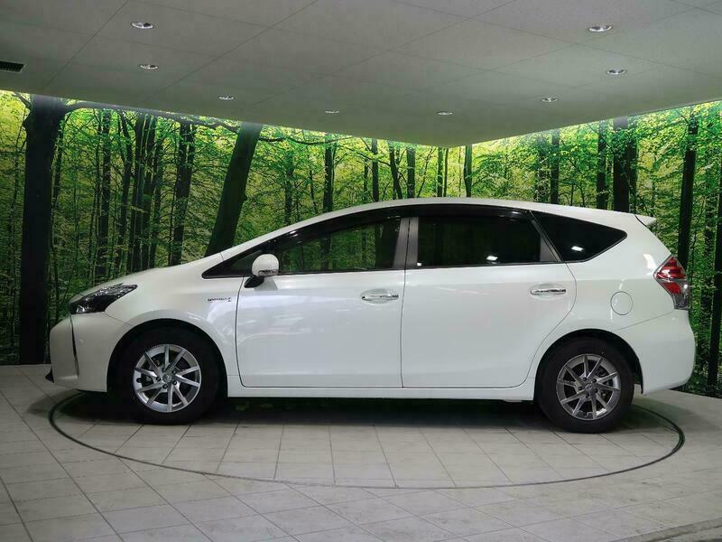 PRIUS ALPHA