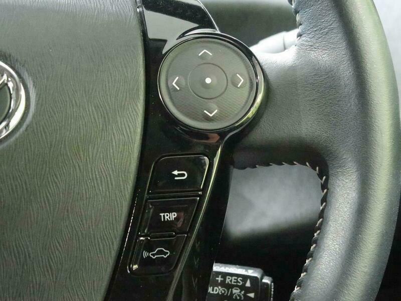 PRIUS ALPHA