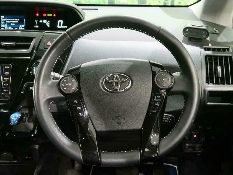 PRIUS ALPHA