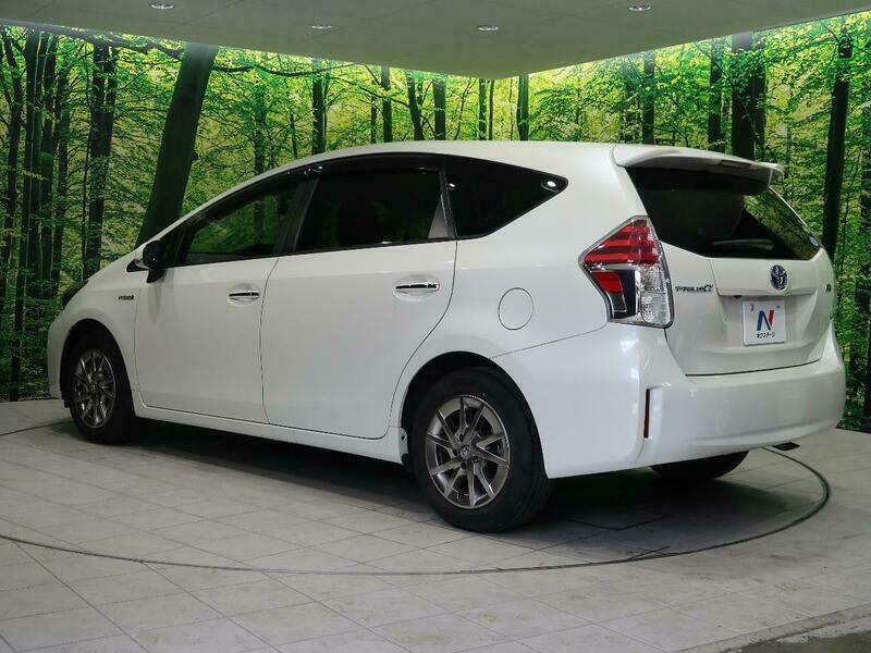 PRIUS ALPHA