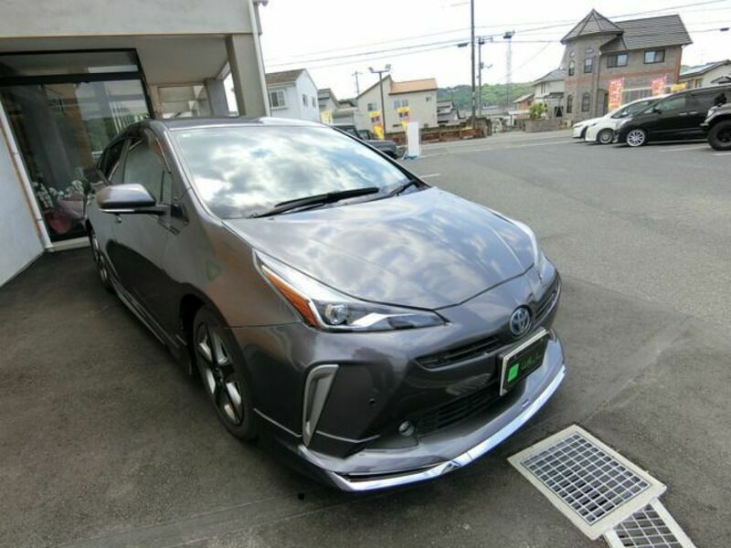 PRIUS-12