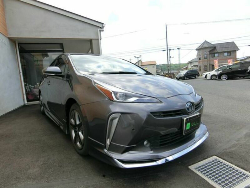 PRIUS-13