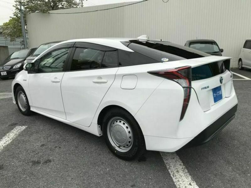 PRIUS-3