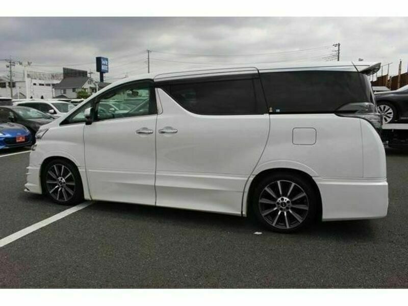 VELLFIRE-5