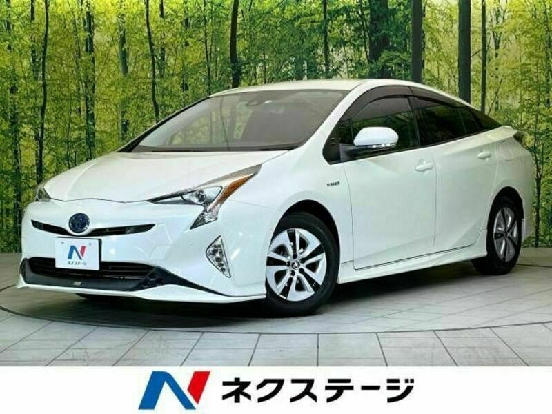 TOYOTA　PRIUS