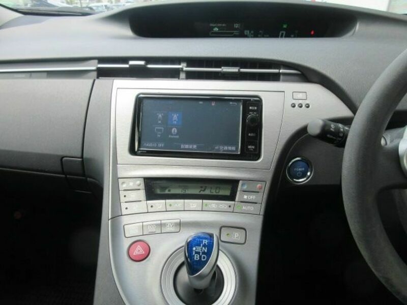 PRIUS-10