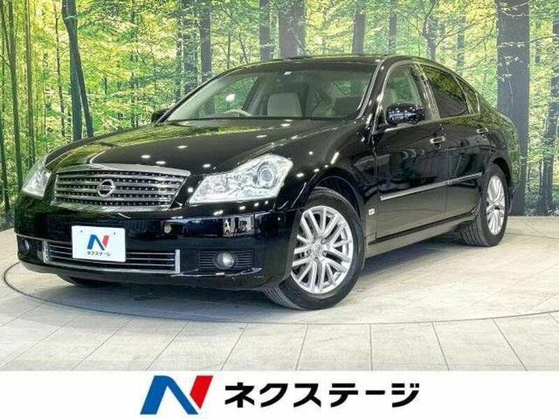 NISSAN　FUGA