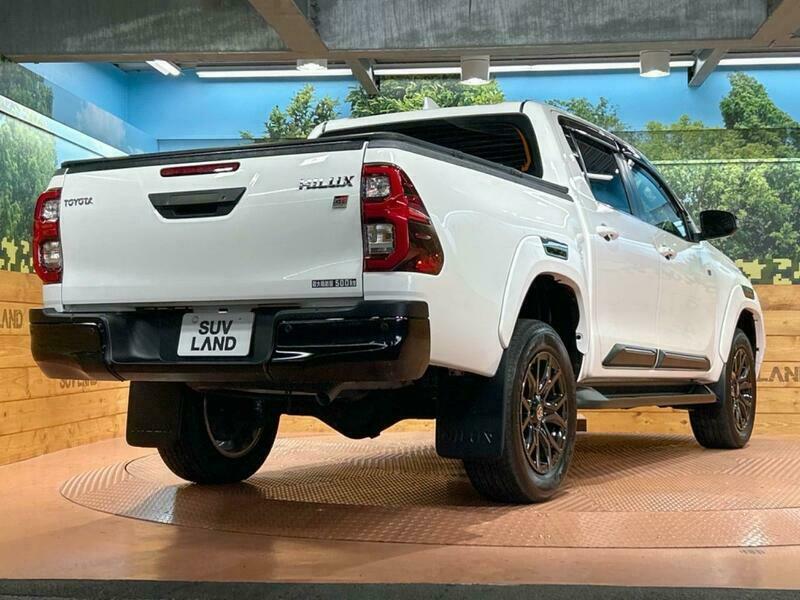 HILUX-3