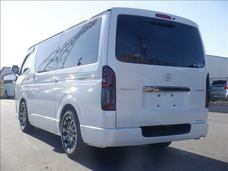 HIACE VAN-13