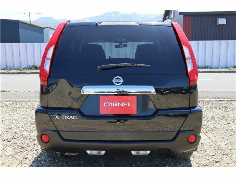 X-TRAIL-1