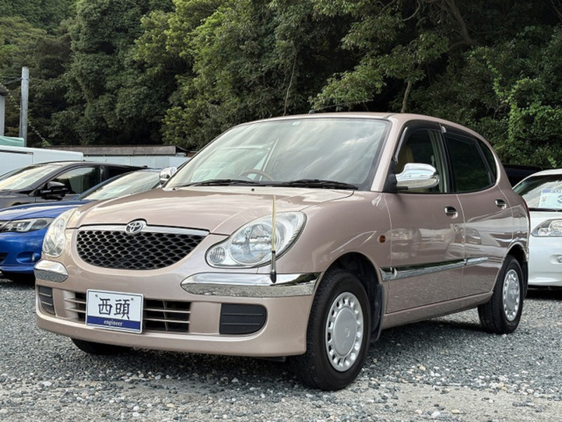 TOYOTA DUET