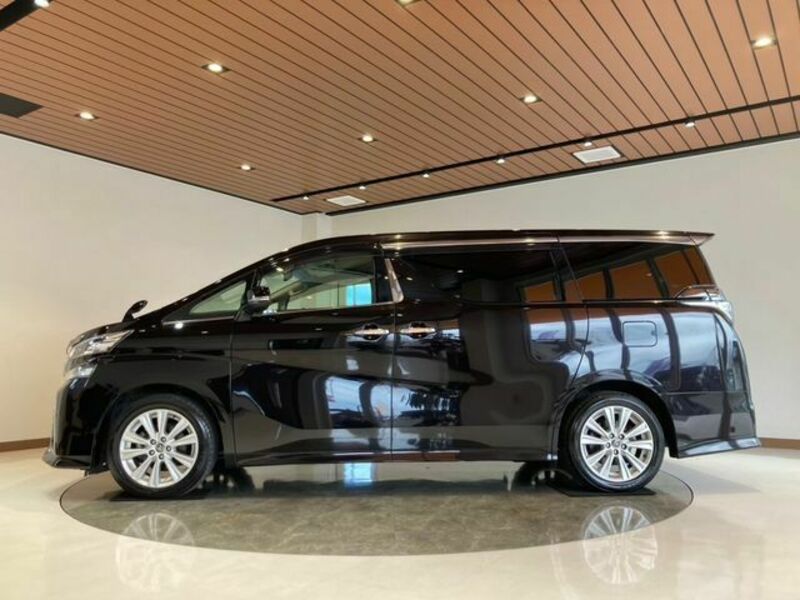 VELLFIRE-6