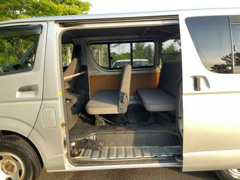 HIACE VAN-16