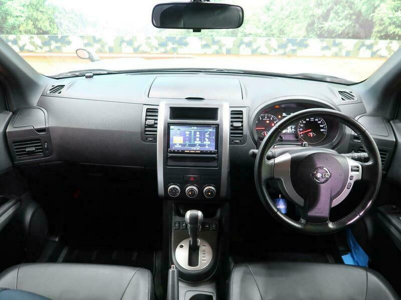 X-TRAIL