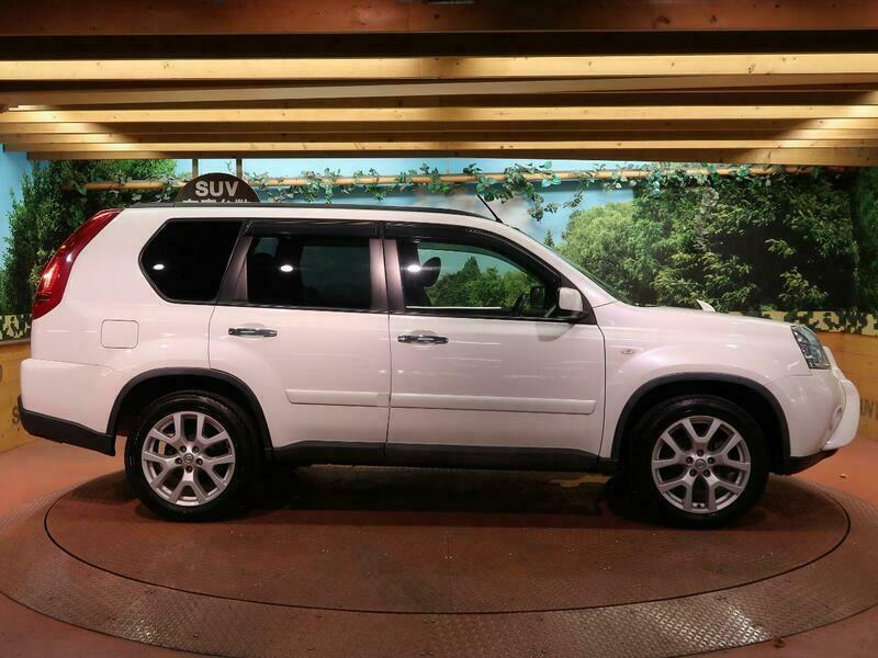 X-TRAIL