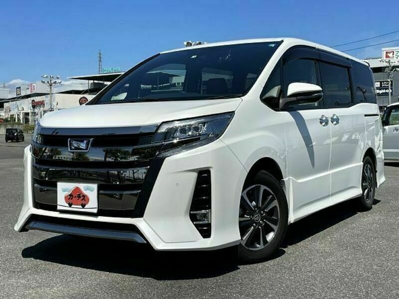 TOYOTA　NOAH