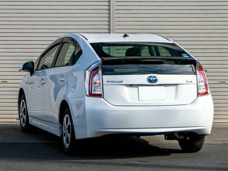 PRIUS-3