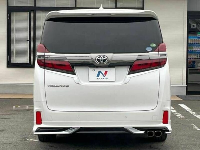 VELLFIRE-15