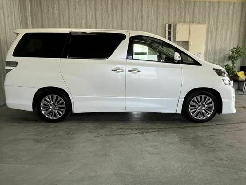 VELLFIRE-6