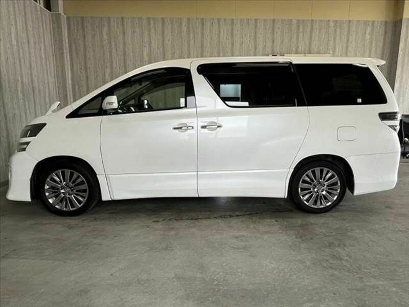 VELLFIRE-7