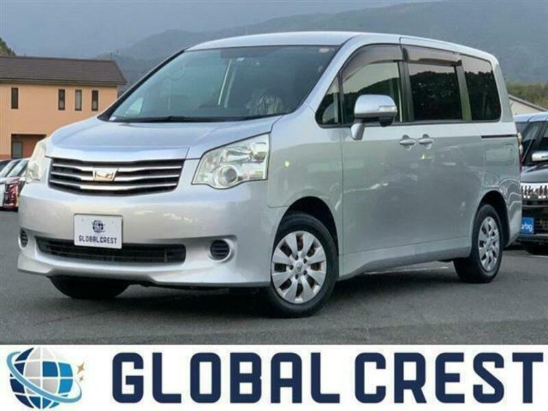 TOYOTA　NOAH