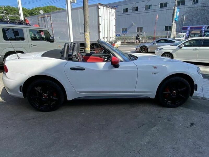ABARTH 124 SPIDER
