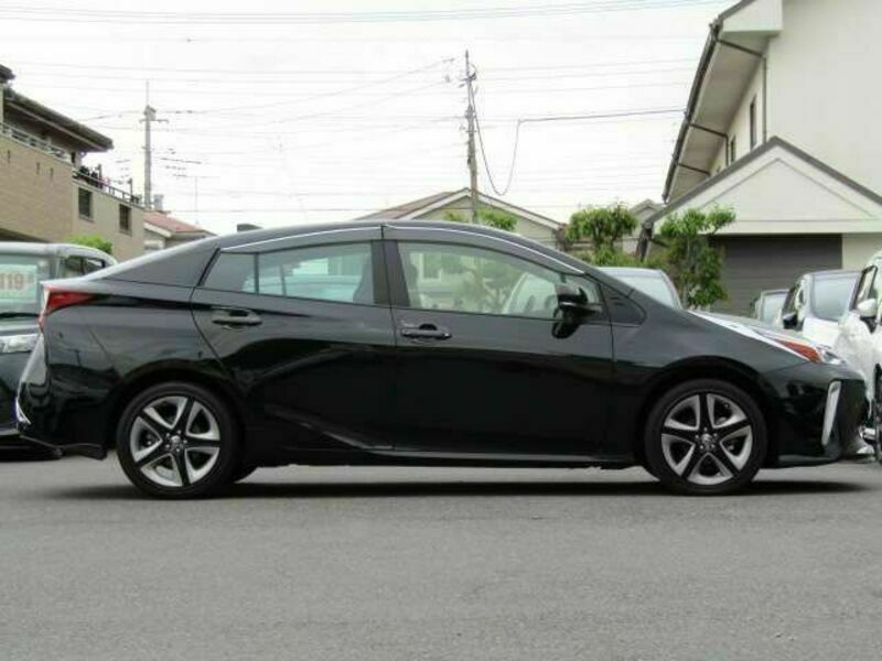 PRIUS-10