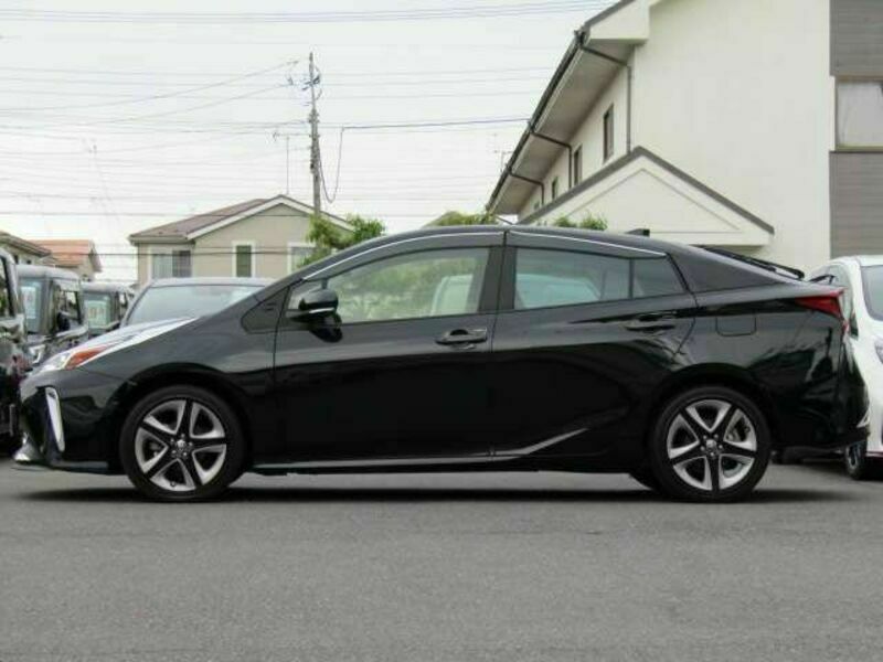 PRIUS-11