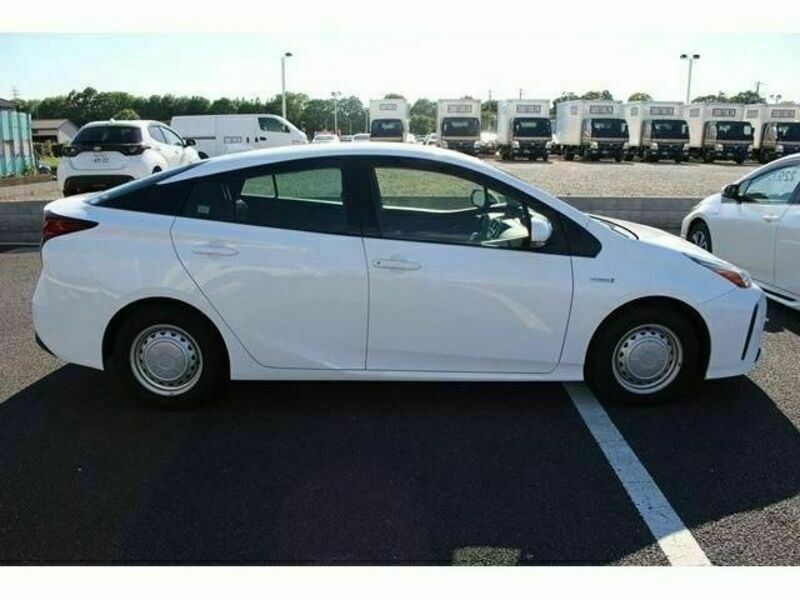 PRIUS-4