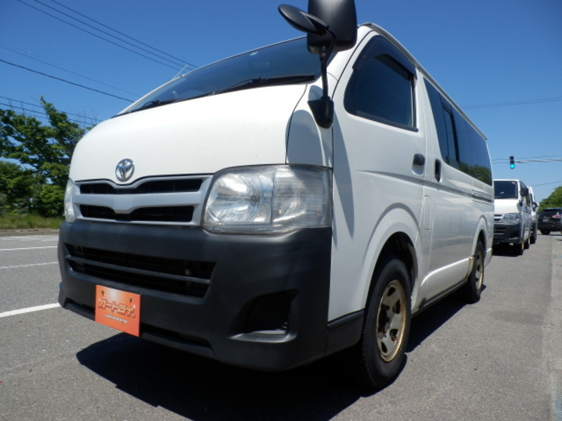 HIACE VAN-7