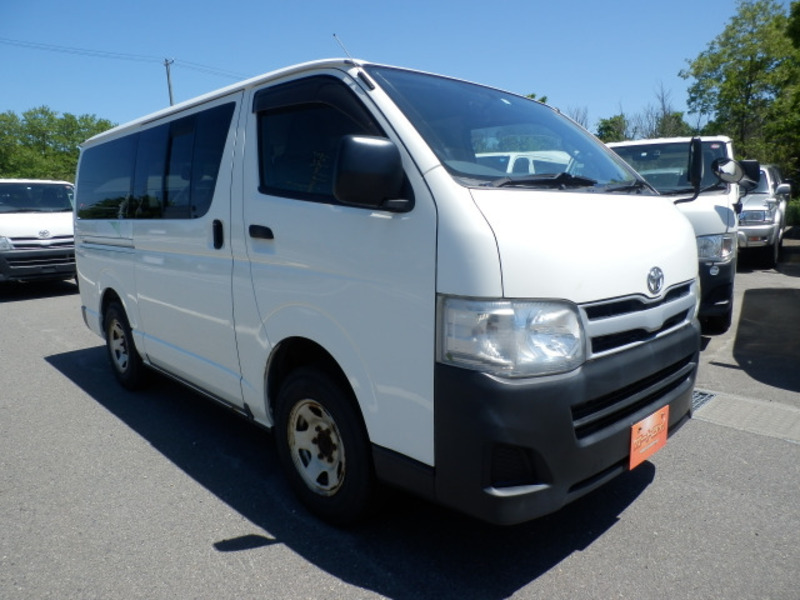 HIACE VAN-8