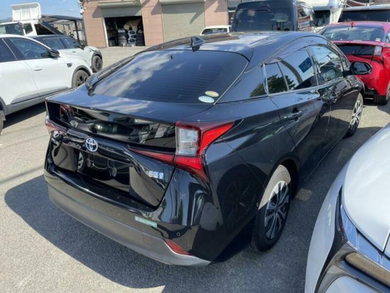 PRIUS-3