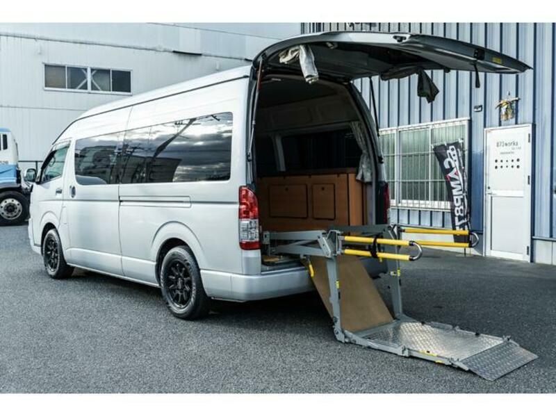 HIACE VAN-10