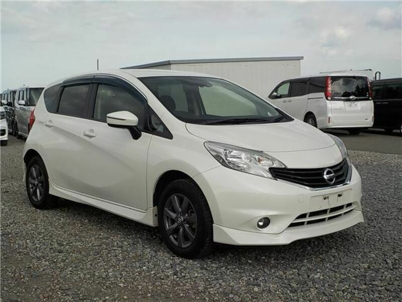 NISSAN　NOTE