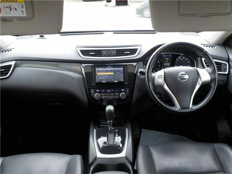 X-TRAIL