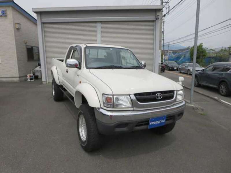 HILUX