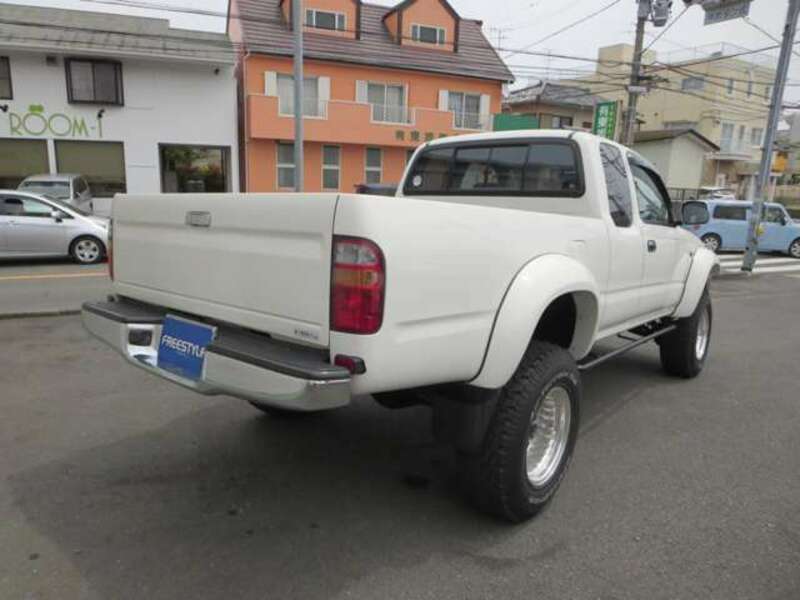 HILUX