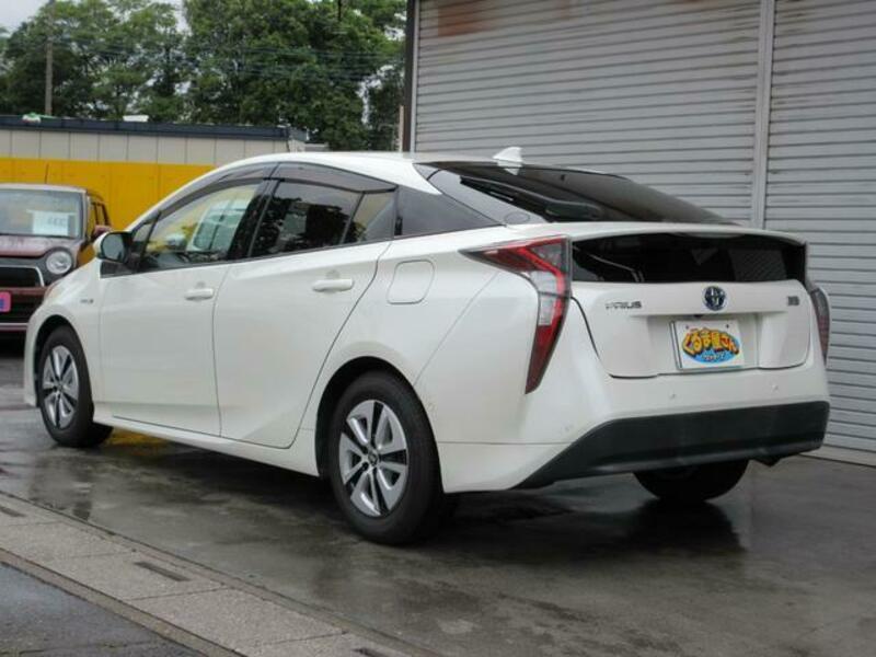 PRIUS-19