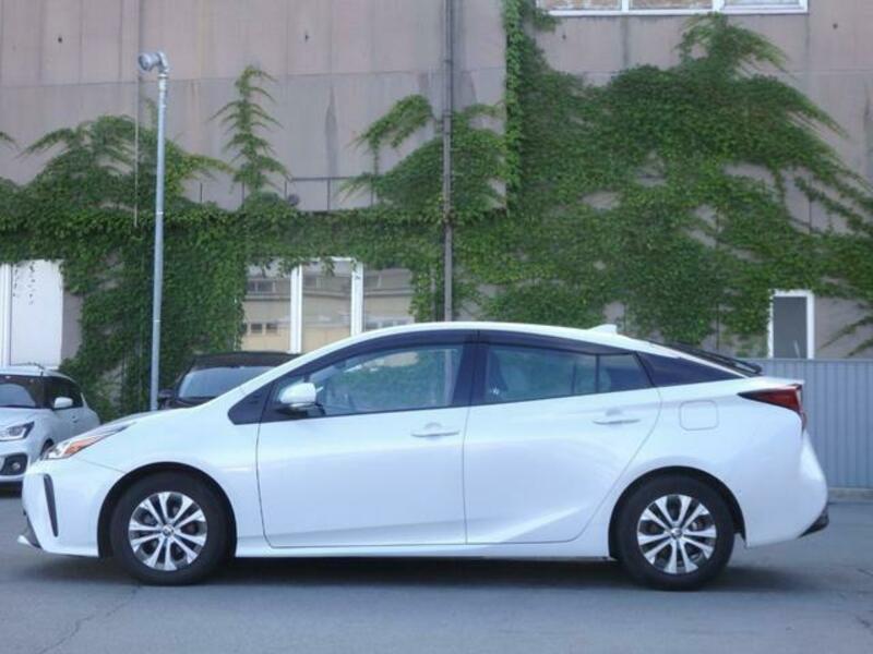 PRIUS-6