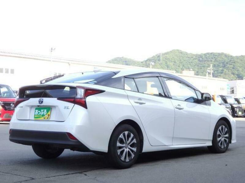 PRIUS-9