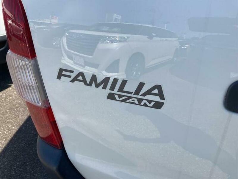 FAMILIA VAN
