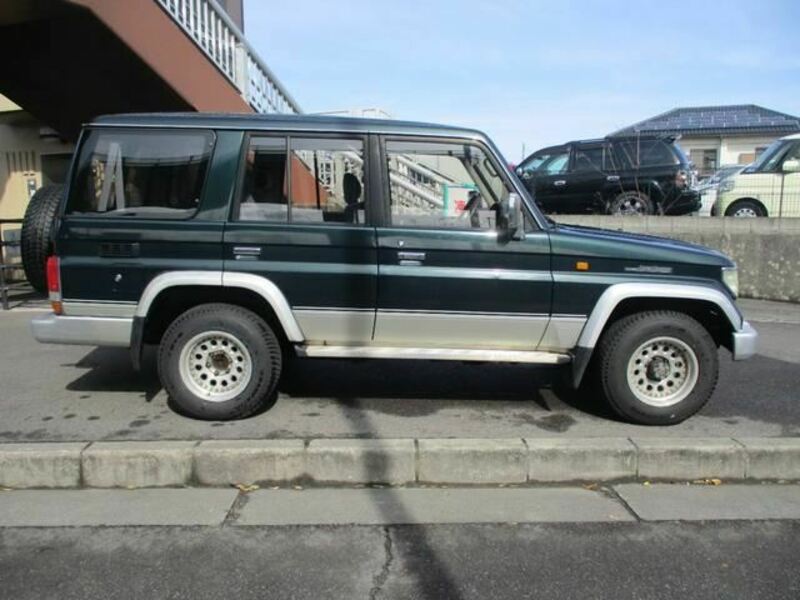 LAND CRUISER PRADO-21