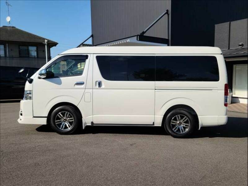 HIACE VAN-13