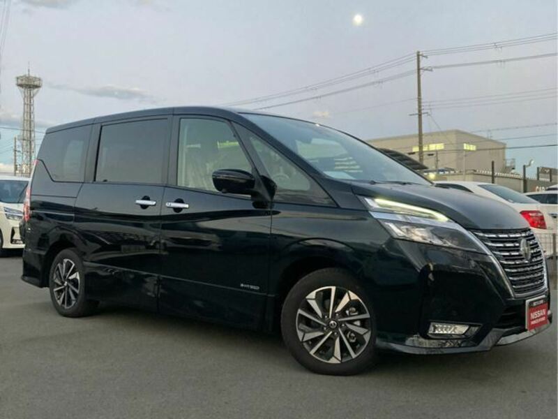 NISSAN　SERENA