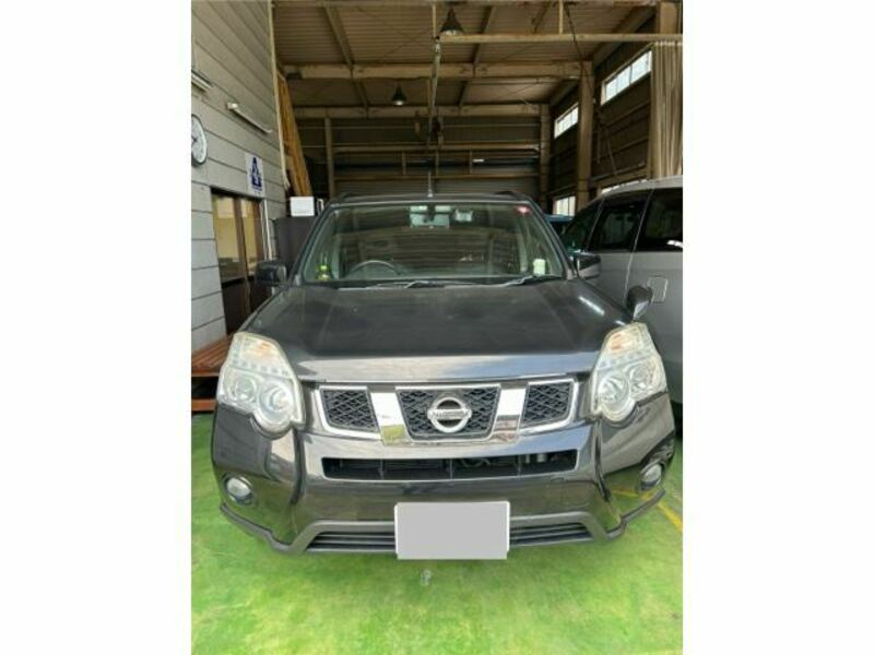 NISSAN　X-TRAIL